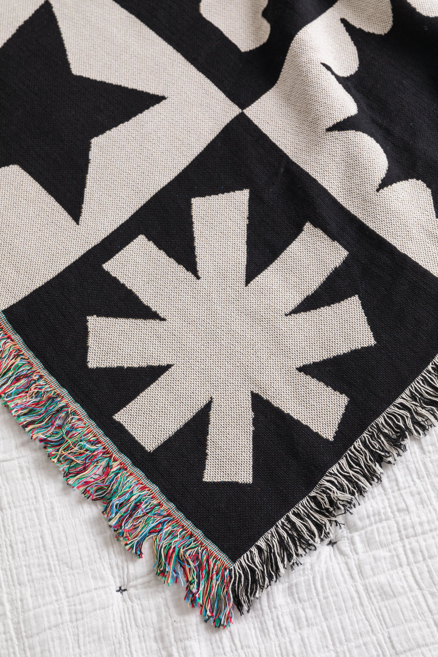 Folk Shapes Patchwork Throw Blanket - Black/White