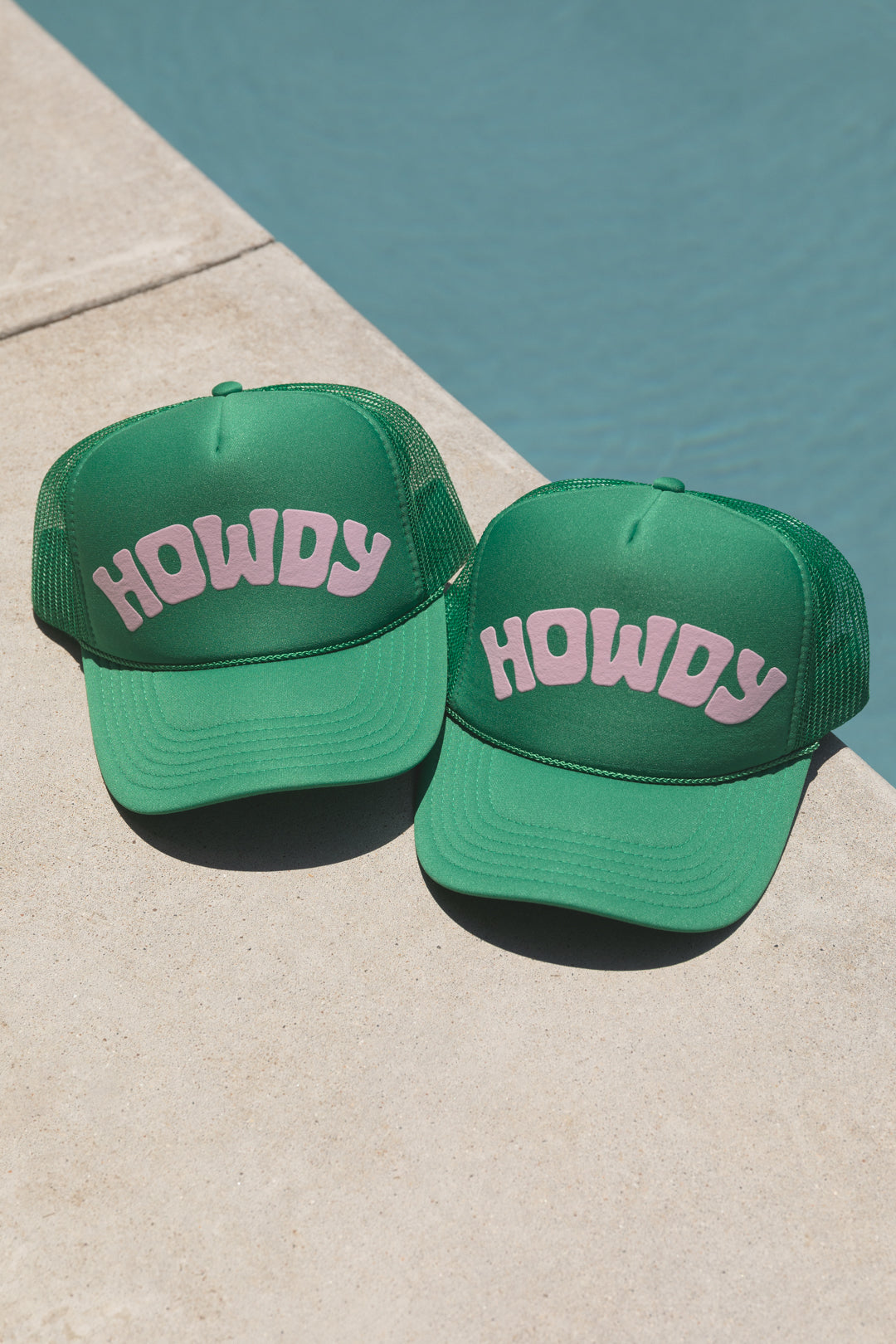Howdy Trucker Hat Kelly Green/Pink Pool Pair