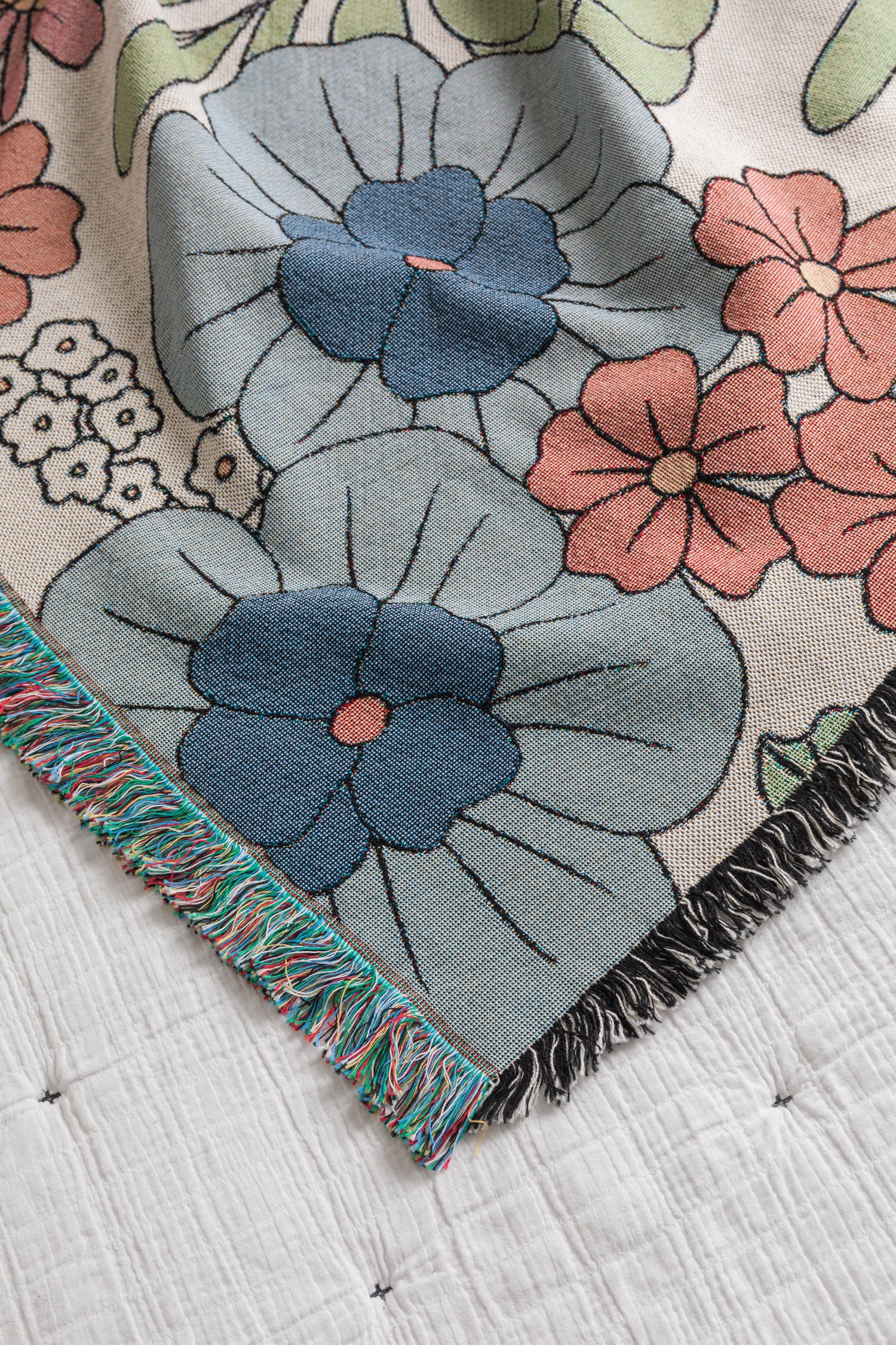 Daydream Floral Throw Blanket - Pastel