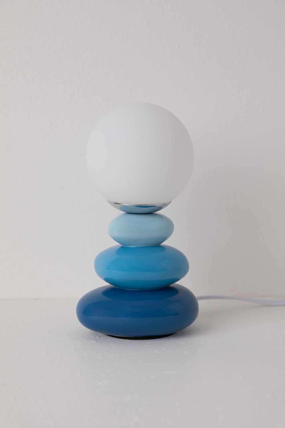 Mako Table Lamp in Blue